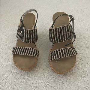Onex platform sandal